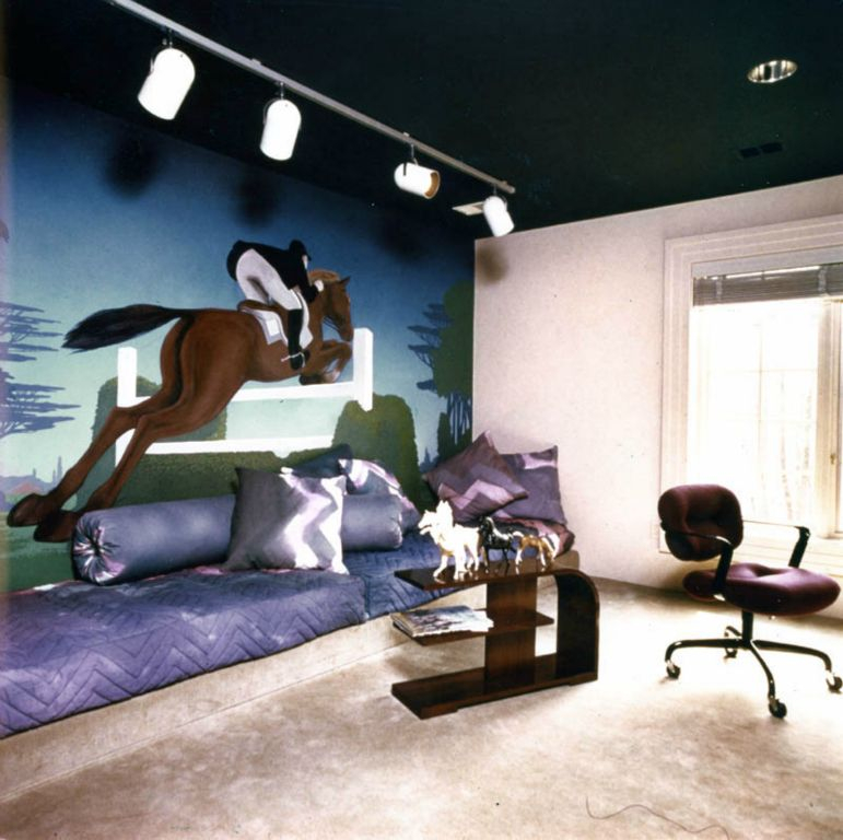 Each sibling had custom mural